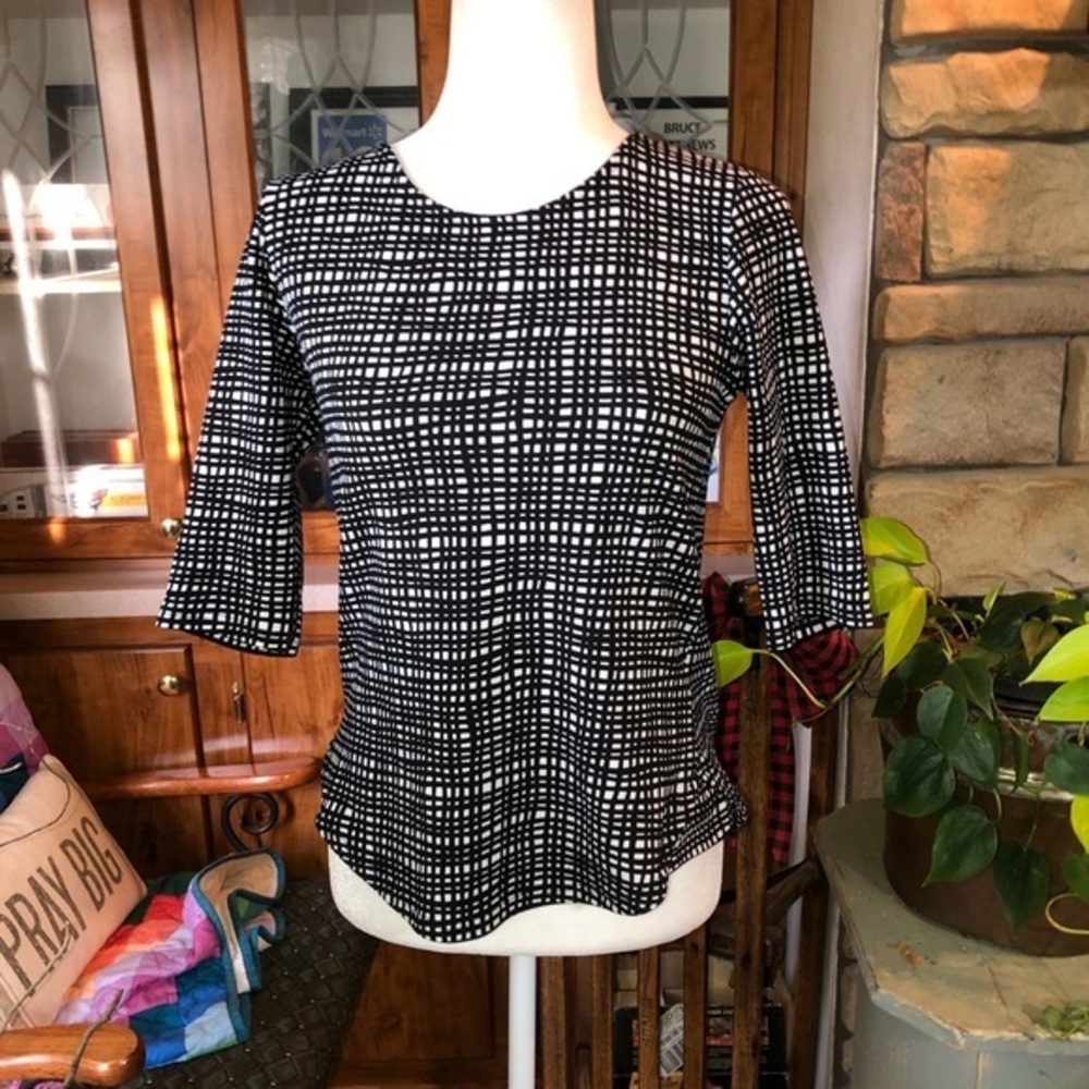 BAR lll size medium black and white checkered shirt
